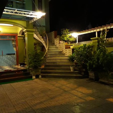 Backpackers Hotel Ha Tinh Bagian luar foto