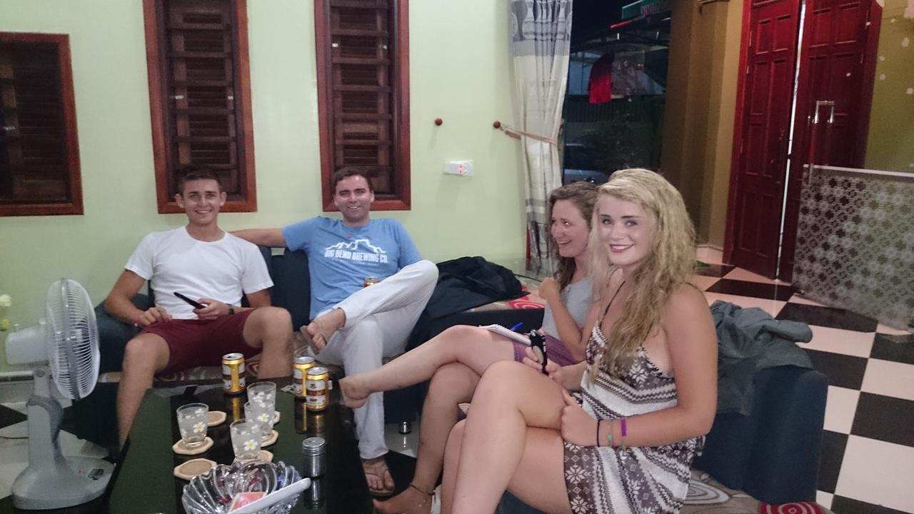 Backpackers Hotel Ha Tinh Bagian luar foto