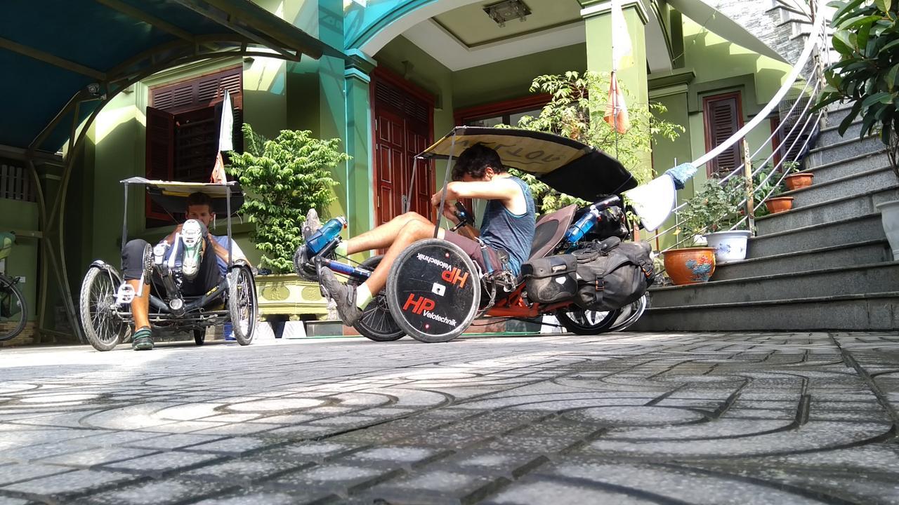 Backpackers Hotel Ha Tinh Bagian luar foto