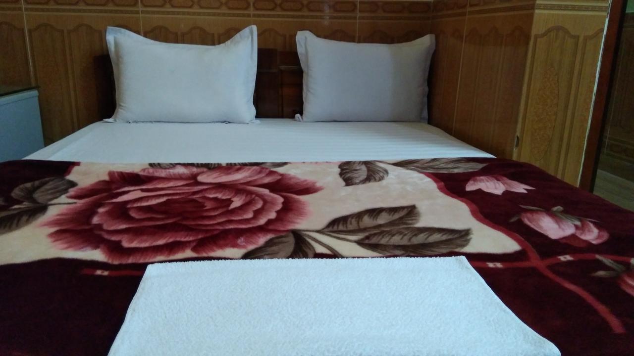 Backpackers Hotel Ha Tinh Bagian luar foto