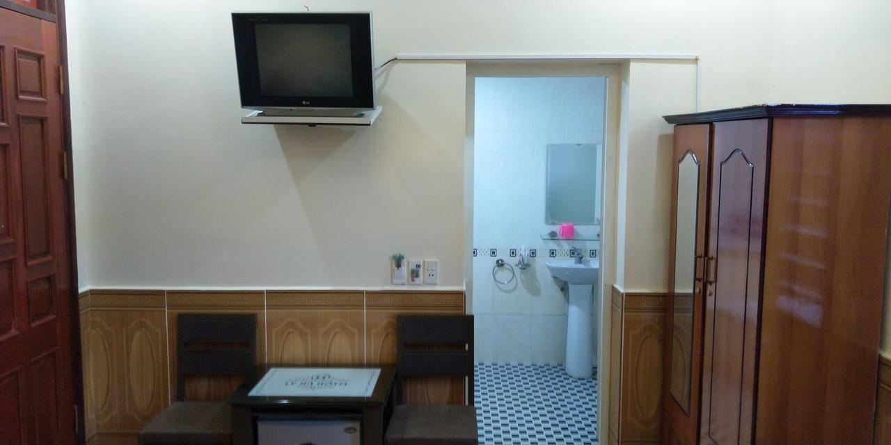 Backpackers Hotel Ha Tinh Bagian luar foto