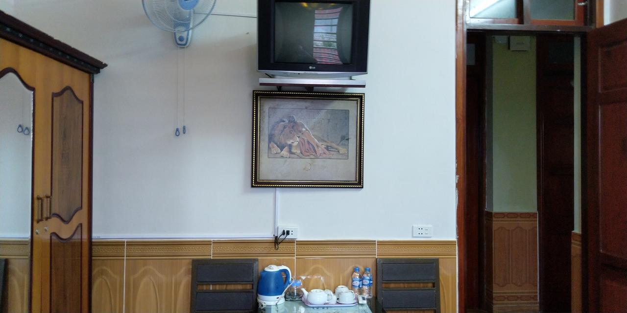 Backpackers Hotel Ha Tinh Bagian luar foto