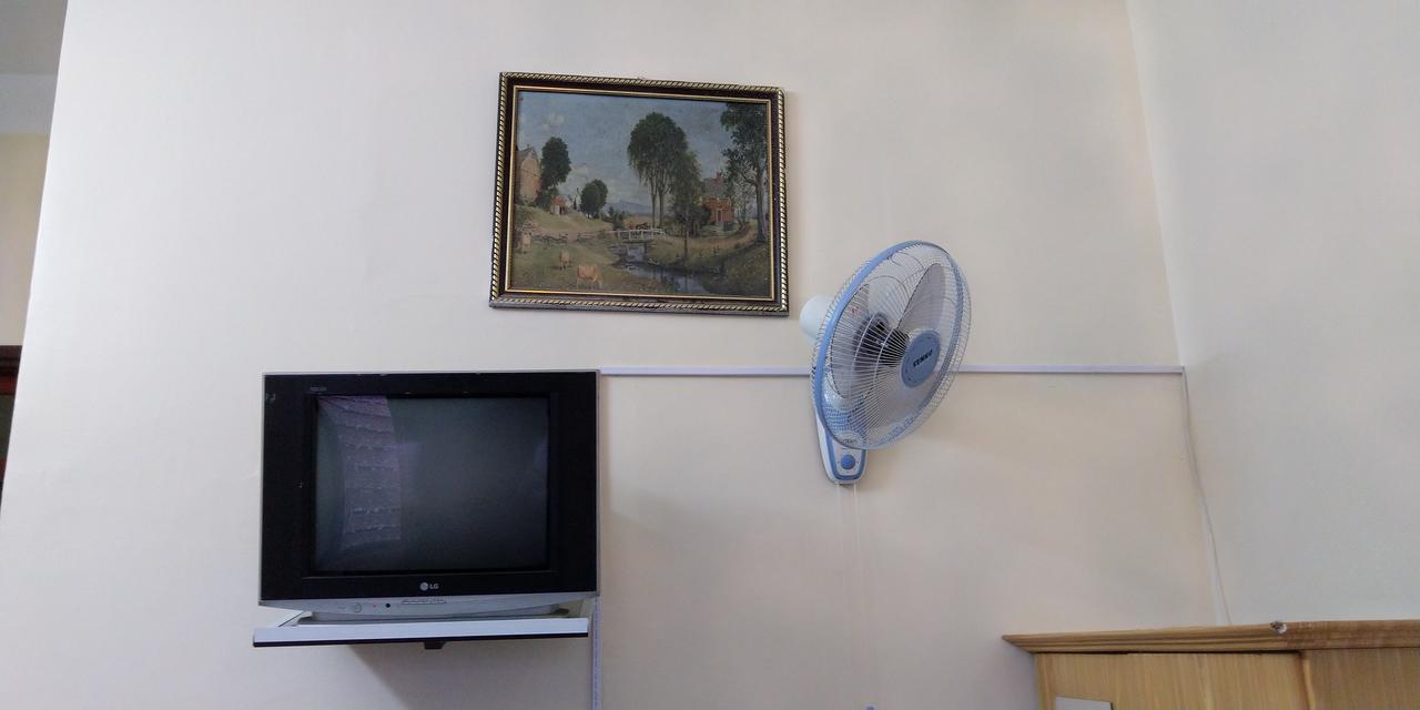 Backpackers Hotel Ha Tinh Bagian luar foto