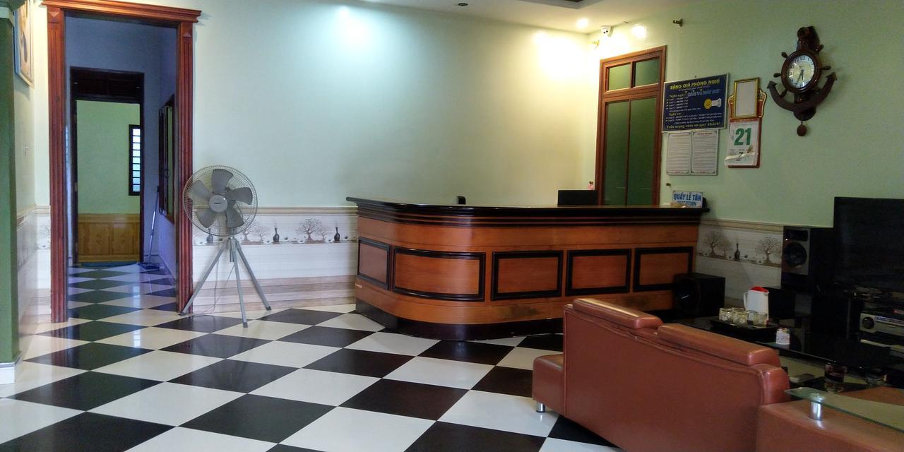 Backpackers Hotel Ha Tinh Bagian luar foto